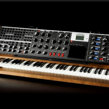 Moog-Synth-hardware-1.png